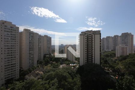 Apartamento à venda com 370m², 4 quartos e 5 vagas Apartamento à venda com 370m², 4 quartos e 5 vagasVista da Suíte 3
