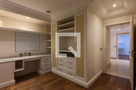 Apartamento à venda com 370m², 4 quartos e 5 vagas Apartamento à venda com 370m², 4 quartos e 5 vagasSuíte 4