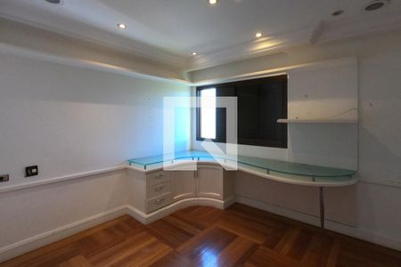 Apartamento à venda com 370m², 4 quartos e 5 vagas Apartamento à venda com 370m², 4 quartos e 5 vagasSuíte 2