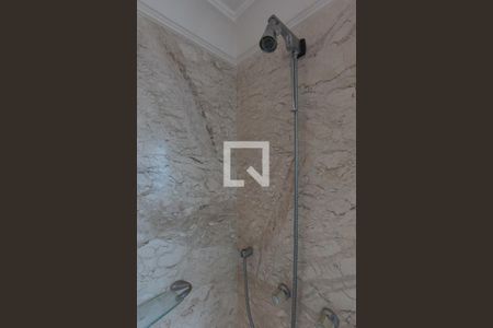 Apartamento à venda com 370m², 4 quartos e 5 vagas Apartamento à venda com 370m², 4 quartos e 5 vagasBanheiro da Suíte 4