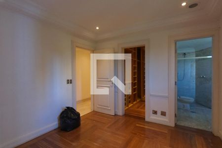 Apartamento à venda com 370m², 4 quartos e 5 vagas Apartamento à venda com 370m², 4 quartos e 5 vagasSuíte