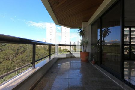 Apartamento à venda com 370m², 4 quartos e 5 vagas Apartamento à venda com 370m², 4 quartos e 5 vagasVaranda da Sala