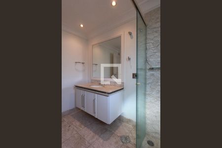 Apartamento à venda com 370m², 4 quartos e 5 vagas Apartamento à venda com 370m², 4 quartos e 5 vagasBanheiro da Suíte 4