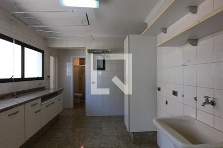 Apartamento à venda com 370m², 4 quartos e 5 vagas Apartamento à venda com 370m², 4 quartos e 5 vagasÁrea de Serviço