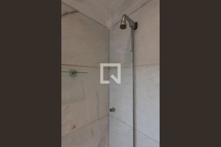 Apartamento à venda com 370m², 4 quartos e 5 vagas Apartamento à venda com 370m², 4 quartos e 5 vagasBanheiro da Suíte 2