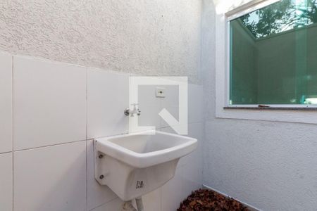 Apartamento para alugar com 65m², 2 quartos e 1 vagaÁrea de Serviço