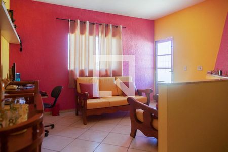 Casa à venda com 327m², 3 quartos e 2 vagasEscritório