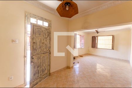 Sala  de casa à venda com 4 quartos, 350m² em Icaraí, Niterói