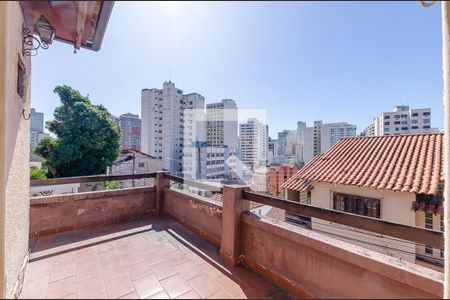 Casa à venda com 350m², 4 quartos e 2 vagasVaranda 
