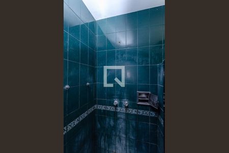 Casa à venda com 350m², 4 quartos e 2 vagasBanheiro 