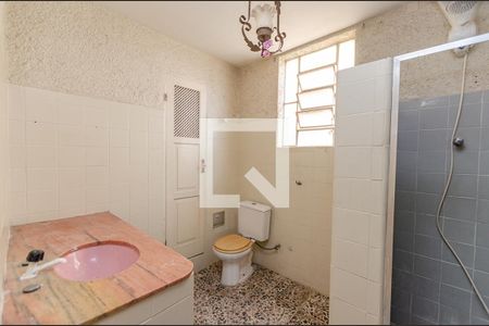 Casa à venda com 350m², 4 quartos e 2 vagasBanheiro 2