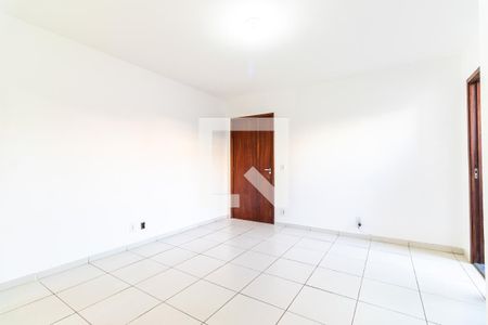 Sala de apartamento para alugar com 2 quartos, 65m² em Jardim Lallo, São Paulo