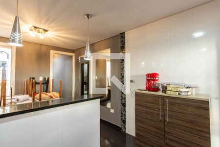 Casa à venda com 200m², 2 quartos e 3 vagas Casa à venda com 200m², 2 quartos e 3 vagasCozinha