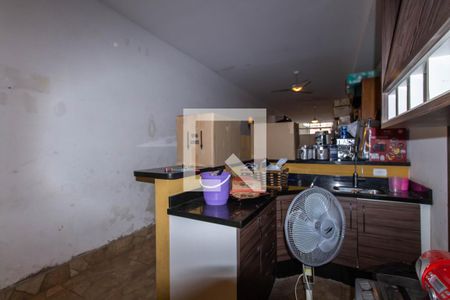 Casa à venda com 200m², 2 quartos e 3 vagas Casa à venda com 200m², 2 quartos e 3 vagasChurrasqueira