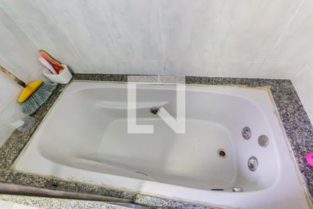Apartamento à venda com 126m², 3 quartos e 2 vagasBanheira