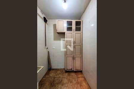 Casa à venda com 100m², 2 quartos e 2 vagasÁrea de Serviço