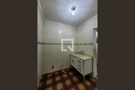 Casa à venda com 100m², 2 quartos e 2 vagasCozinha( edicula)