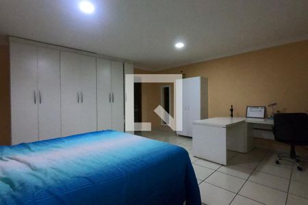 Suíte 1 de casa à venda com 1 quarto, 220m² em Jardim Pazini, Taboão da Serra