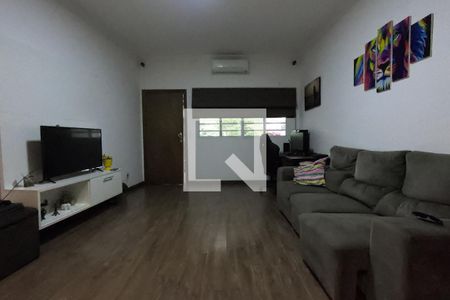 Sala de casa à venda com 1 quarto, 220m² em Jardim Pazini, Taboão da Serra