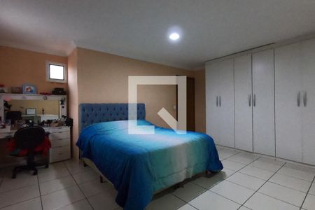 Suíte 1 de casa à venda com 1 quarto, 220m² em Jardim Pazini, Taboão da Serra
