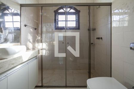 Casa à venda com 180m², 3 quartos e 3 vagas Casa à venda com 180m², 3 quartos e 3 vagasBanheiro social 1