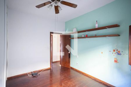 Casa à venda com 180m², 3 quartos e 3 vagas Casa à venda com 180m², 3 quartos e 3 vagasSuíte