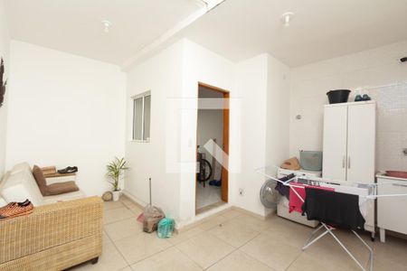 Casa à venda com 150m², 2 quartos e 2 vagas Casa à venda com 150m², 2 quartos e 2 vagasnull