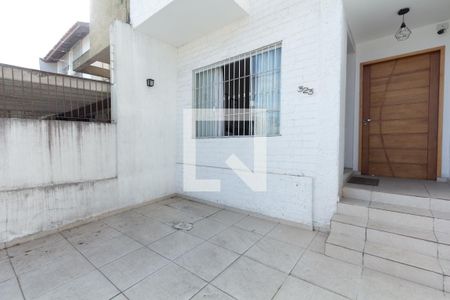 Casa à venda com 150m², 2 quartos e 2 vagas Casa à venda com 150m², 2 quartos e 2 vagasGaragem