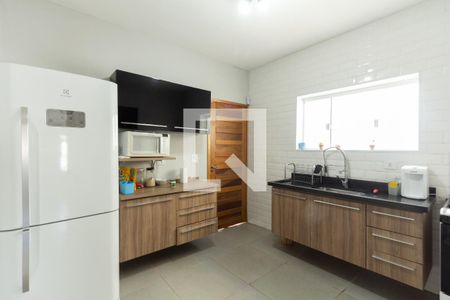 Casa à venda com 150m², 2 quartos e 2 vagas Casa à venda com 150m², 2 quartos e 2 vagasCozinha