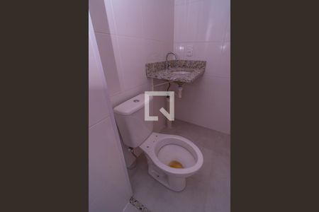 Apartamento à venda com 57m², 2 quartos e 1 vagaDetalhe banheiro