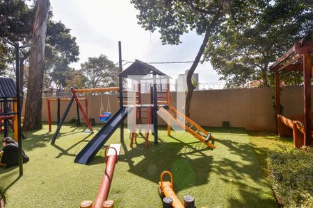 Apartamento à venda com 64m², 2 quartos e sem vagaÁrea Comum - Playground