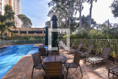 Apartamento à venda com 64m², 2 quartos e sem vagaÁrea comum - Piscina
