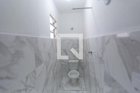 Banheiro da Suíte de casa para alugar com 1 quarto, 60m² em Vila Ré, São Paulo