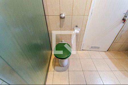 Apartamento à venda com 120m², 2 quartos e 1 vaga Apartamento à venda com 120m², 2 quartos e 1 vagaBanheiro