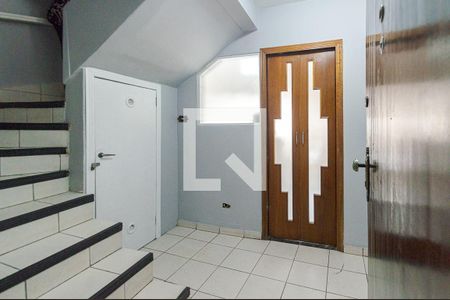 Apartamento à venda com 120m², 2 quartos e 1 vaga Apartamento à venda com 120m², 2 quartos e 1 vagaHall