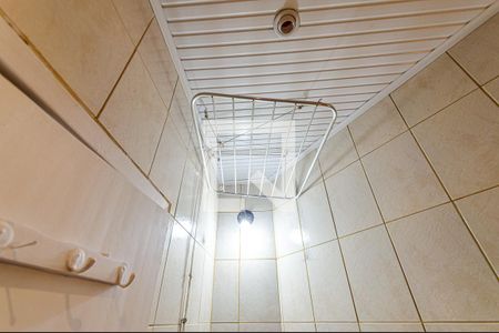 Apartamento à venda com 120m², 2 quartos e 1 vaga Apartamento à venda com 120m², 2 quartos e 1 vagaBanheiro