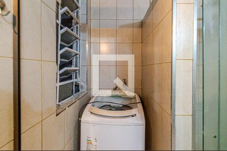 Apartamento à venda com 120m², 2 quartos e 1 vaga Apartamento à venda com 120m², 2 quartos e 1 vagaBanheiro