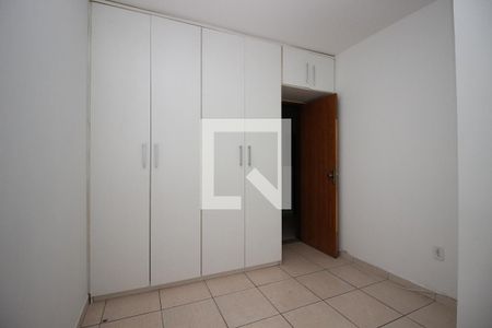 Quarto 2 de apartamento para alugar com 2 quartos, 60m² em Guará Ii, Brasília