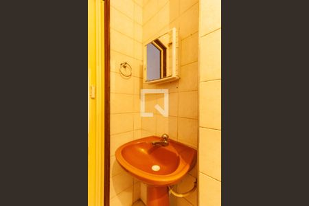 Casa para alugar com 50m², 2 quartos e 1 vaga Casa para alugar com 50m², 2 quartos e 1 vagaBanheiro