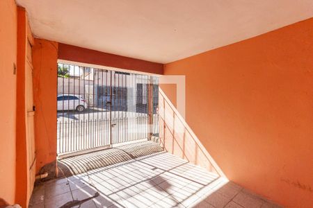 Casa para alugar com 50m², 2 quartos e 1 vaga Casa para alugar com 50m², 2 quartos e 1 vagaGaragem