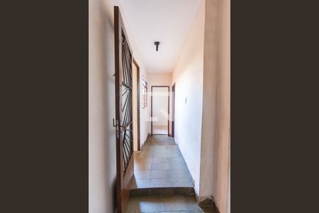 Casa para alugar com 50m², 2 quartos e 1 vaga Casa para alugar com 50m², 2 quartos e 1 vagaCorredor