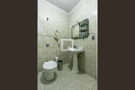 Casa à venda com 124m², 3 quartos e 2 vagas Casa à venda com 124m², 3 quartos e 2 vagasBanheiro