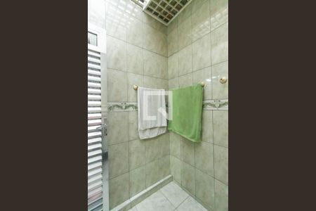 Casa à venda com 124m², 3 quartos e 2 vagas Casa à venda com 124m², 3 quartos e 2 vagasBanheiro