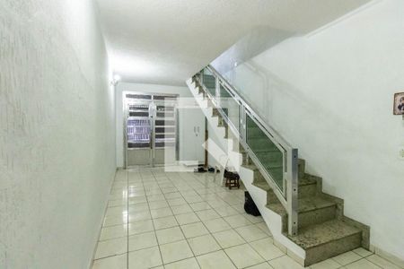 Casa à venda com 124m², 3 quartos e 2 vagas Casa à venda com 124m², 3 quartos e 2 vagasCorredor