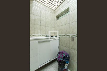 Casa à venda com 124m², 3 quartos e 2 vagas Casa à venda com 124m², 3 quartos e 2 vagasBanheiro