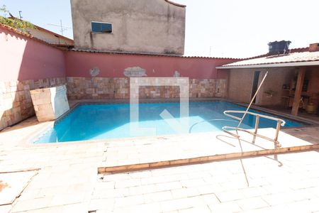 Casa à venda com 323m², 5 quartos e 5 vagasPiscina