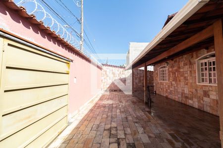 Casa à venda com 323m², 5 quartos e 5 vagasvaranda