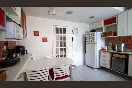 Cozinha de casa de condomínio à venda com 3 quartos, 200m² em Recreio dos Bandeirantes, Rio de Janeiro