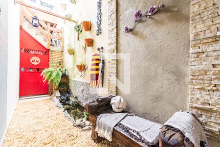 Casa à venda com 205m², 4 quartos e 2 vagas Casa à venda com 205m², 4 quartos e 2 vagasEntrada