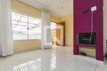 Sala de Estar de casa para alugar com 3 quartos, 209m² em Vila Mogilar, Mogi das Cruzes